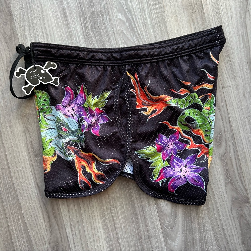 Skull & Bones | Hand Painted Mesh Shorts in Black (Medium) - Picture 8 of 16